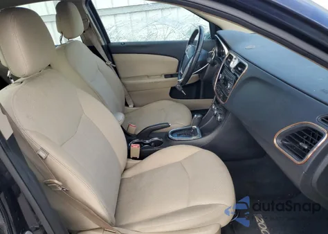 2012 Chrysler 200 Touring z USA, uszkodzony, nr VIN 1C3CCBBB1CN300897